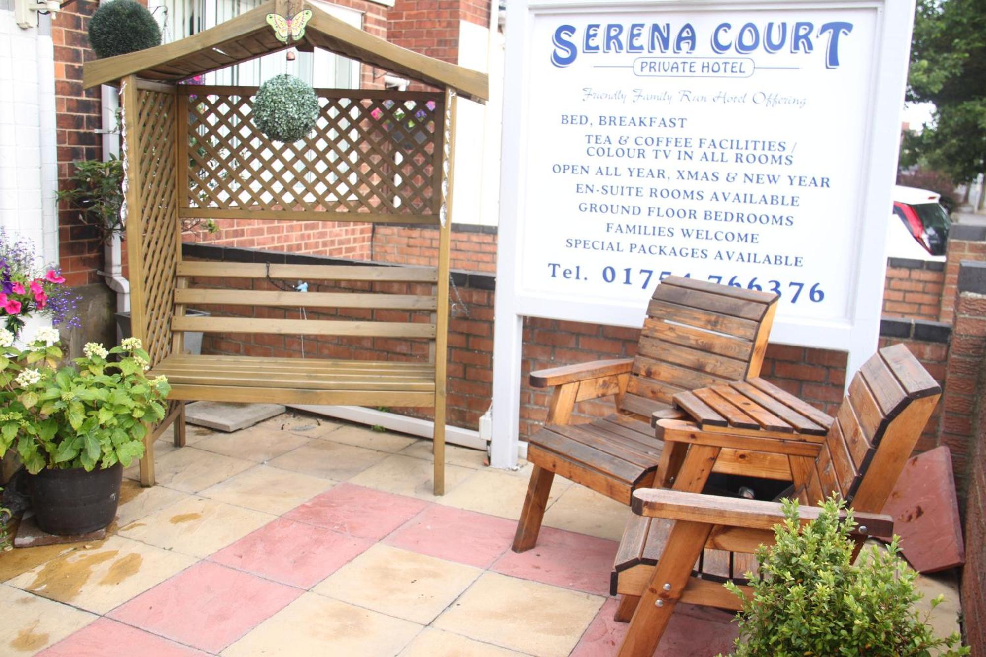 Serena Court Hotel سكيغنيس المظهر الخارجي الصورة