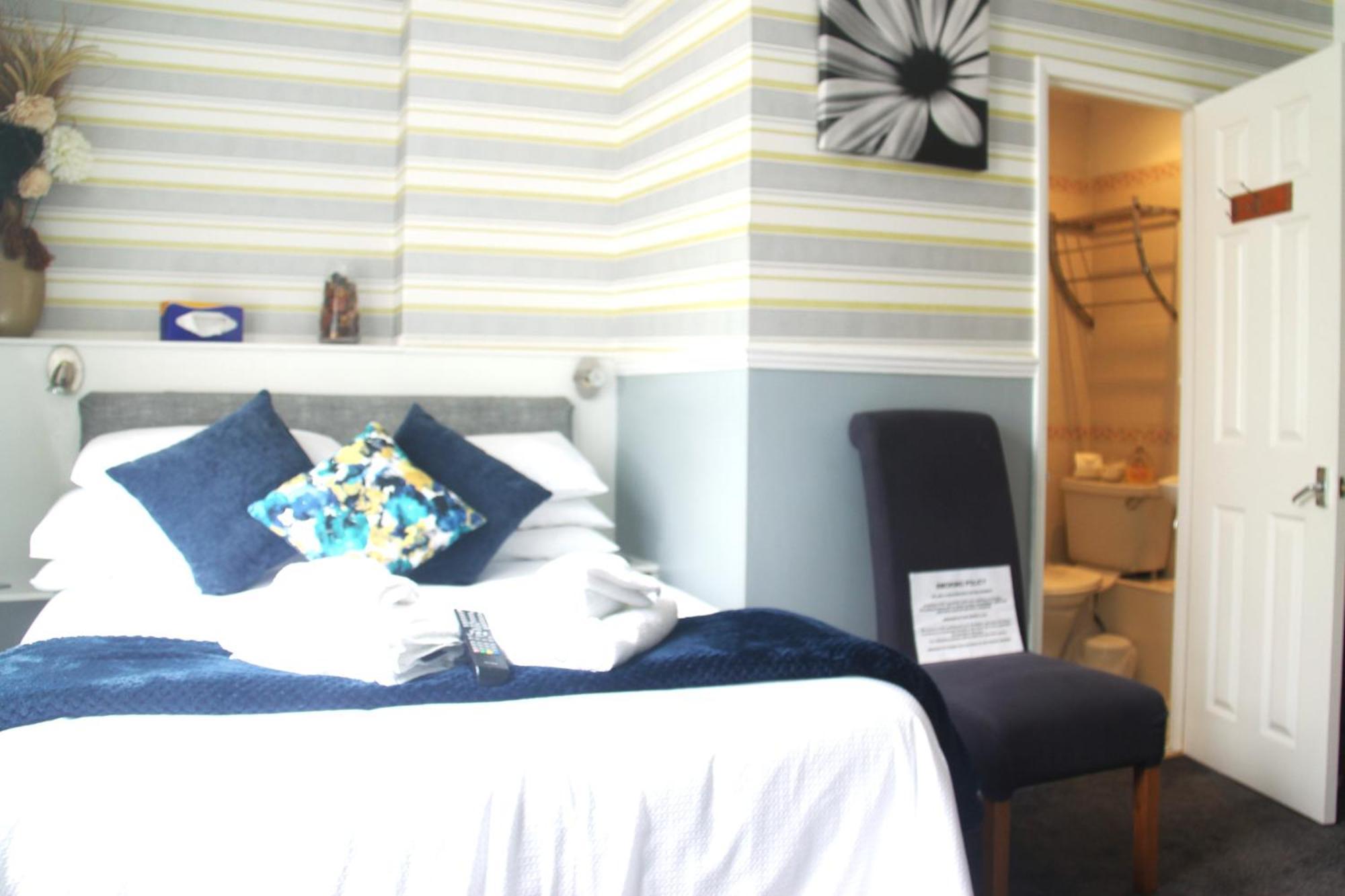 Serena Court Hotel سكيغنيس المظهر الخارجي الصورة