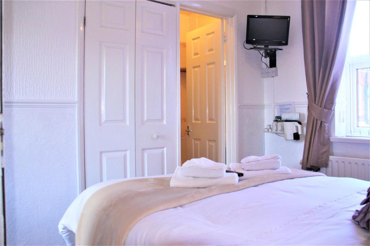 Serena Court Hotel سكيغنيس المظهر الخارجي الصورة